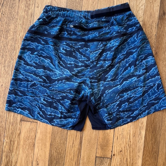 Men’s LuLu Lemon Shorts - Picture 5 of 5